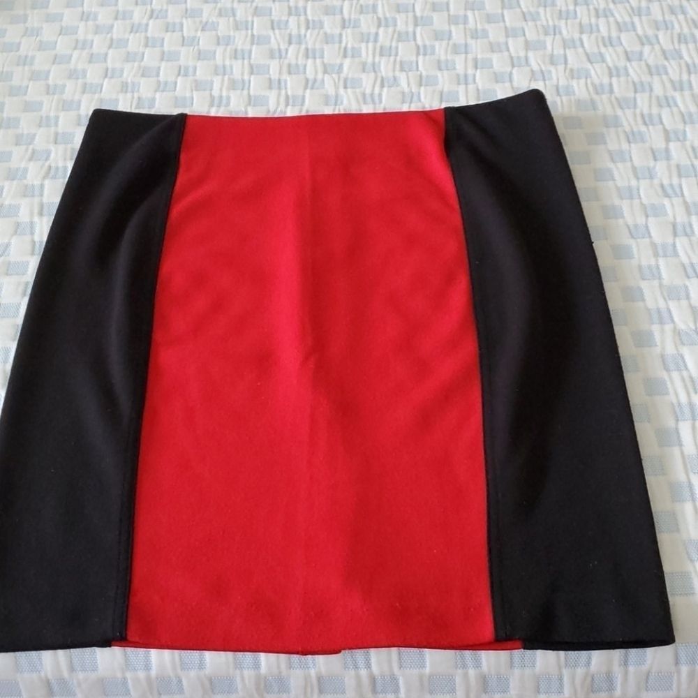 EUC sz 6 MK Blk Red Colorblock Bodycon "Good Booty" Mini Skirt